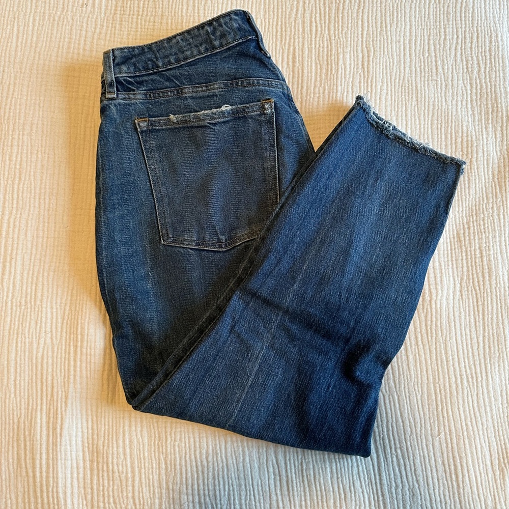 Abercrombie & Fitch High Rise Mom Jeans